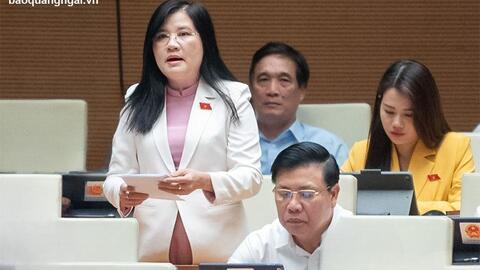 Đoàn ĐBQH tỉnh Quảng Ngãi tham gia thảo luận về thực hiện ngân sách nhà nước năm 2023