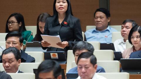 Đoàn ĐBQH tỉnh Quảng Ngãi tham gia góp ý dự thảo Luật Các Tổ chức tín dụng (sửa đổi)