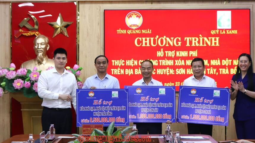 Tiếp nhận kinh phí hỗ trợ xóa nhà tạm, nhà dột nát trên địa bàn huyện Sơn Hà, huyện Sơn Tây và huyện Trà Bồng