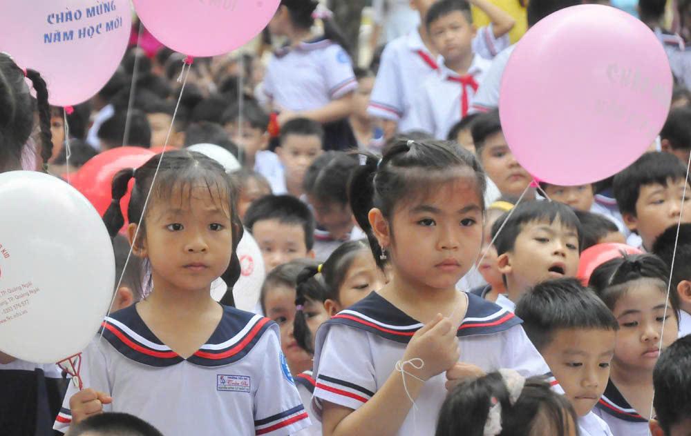 Các em học sinh khối lớp 1 của Trường Tiểu học Trần Phú trong lễ khai giảng năm học mới.