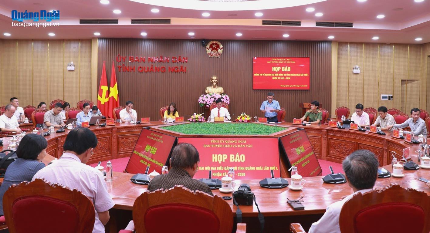Quang cảnh buổi họp báo.